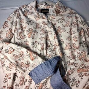 Daniel Cremieux cream base with navy and red design  Paisley Shirt